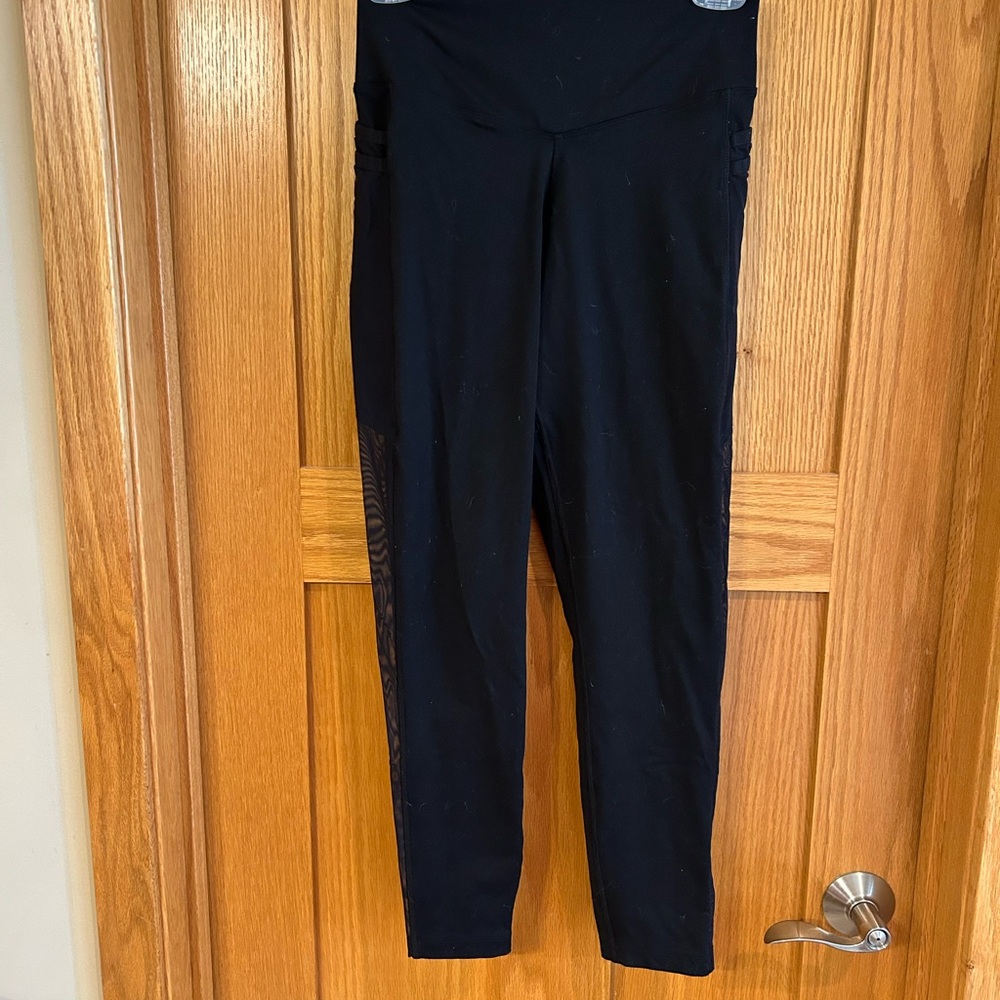 Victoria’s Secret‎ Pink Black Mesh Leggings M